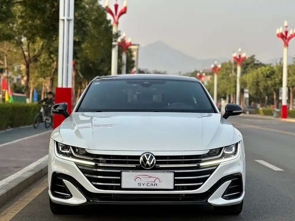 Volkswagen Faw-Volkswagen CC 2023 380TSI Dazzling Edition 2023 - thumbnail 2