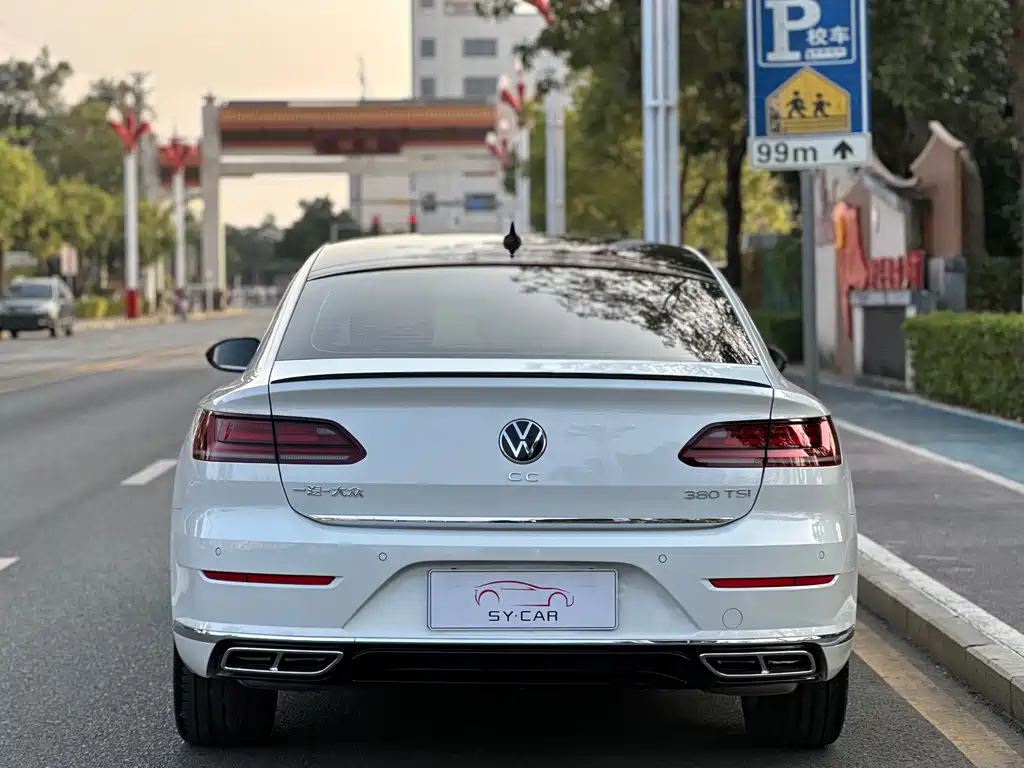 Volkswagen Faw-Volkswagen CC 2023 380TSI Dazzling Edition 2023 - thumbnail 4