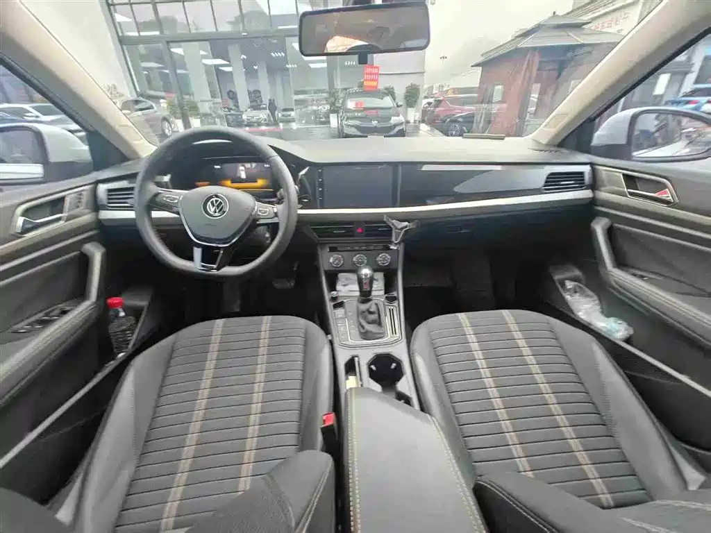 Volkswagen Lavida 2022 280TSI DSG Comfort Edition 2024 - thumbnail 2