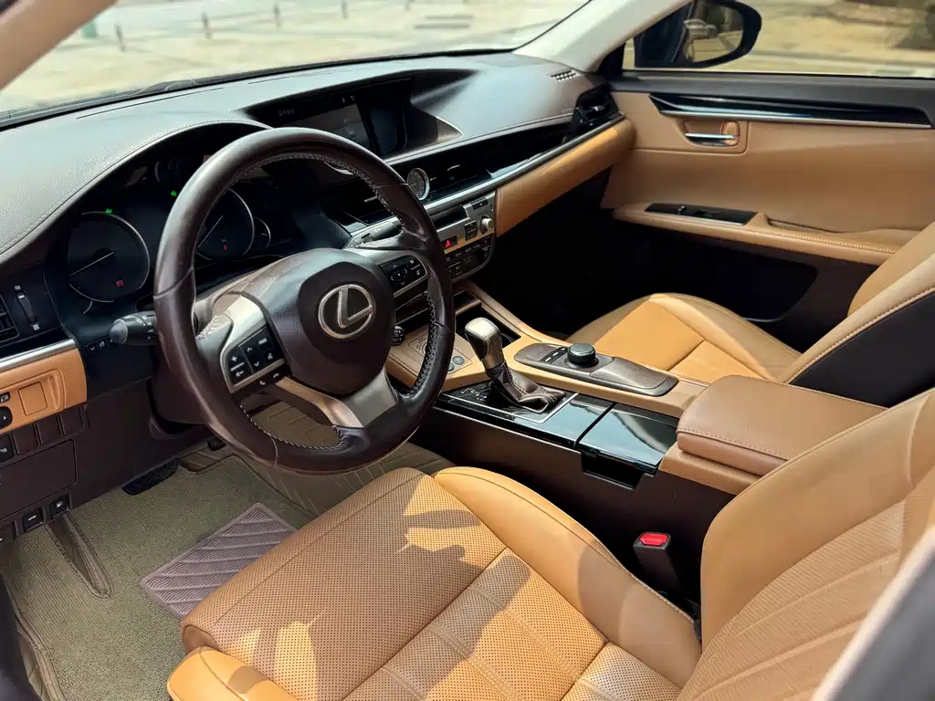 Lexus Lexus ES 2015 ES 200 Luxury Edition 2018 - thumbnail 6