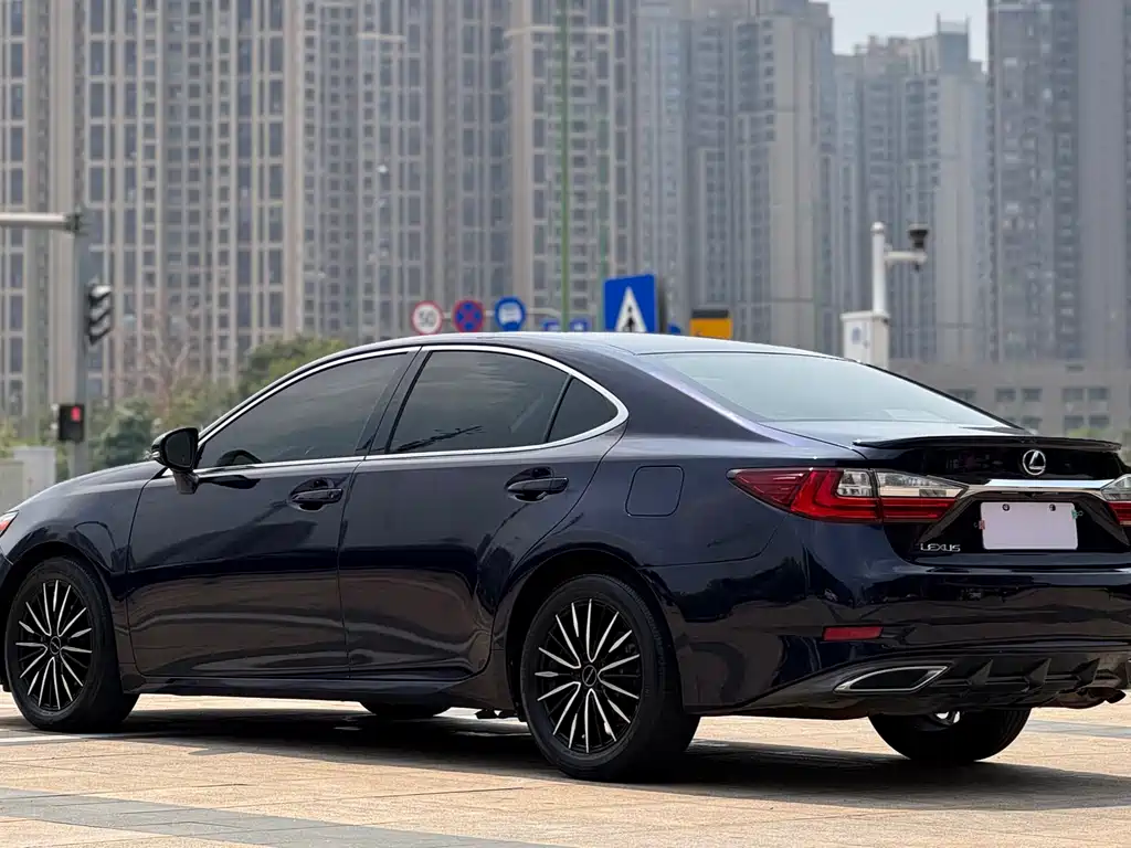 Lexus Lexus ES 2015 ES 200 Luxury Edition 2018 - thumbnail 10
