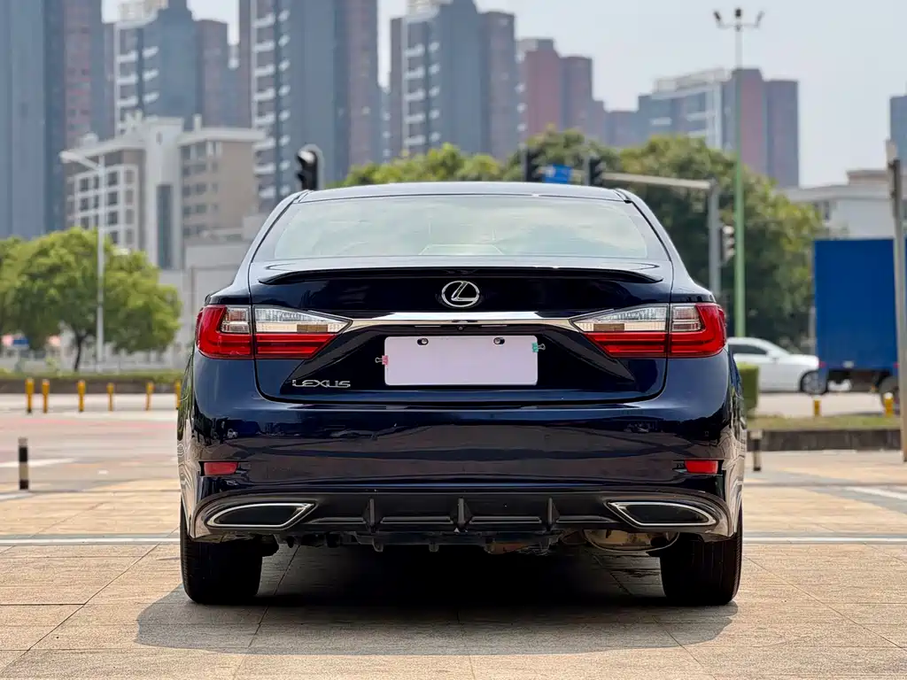 Lexus Lexus ES 2015 ES 200 Luxury Edition 2018 - thumbnail 11