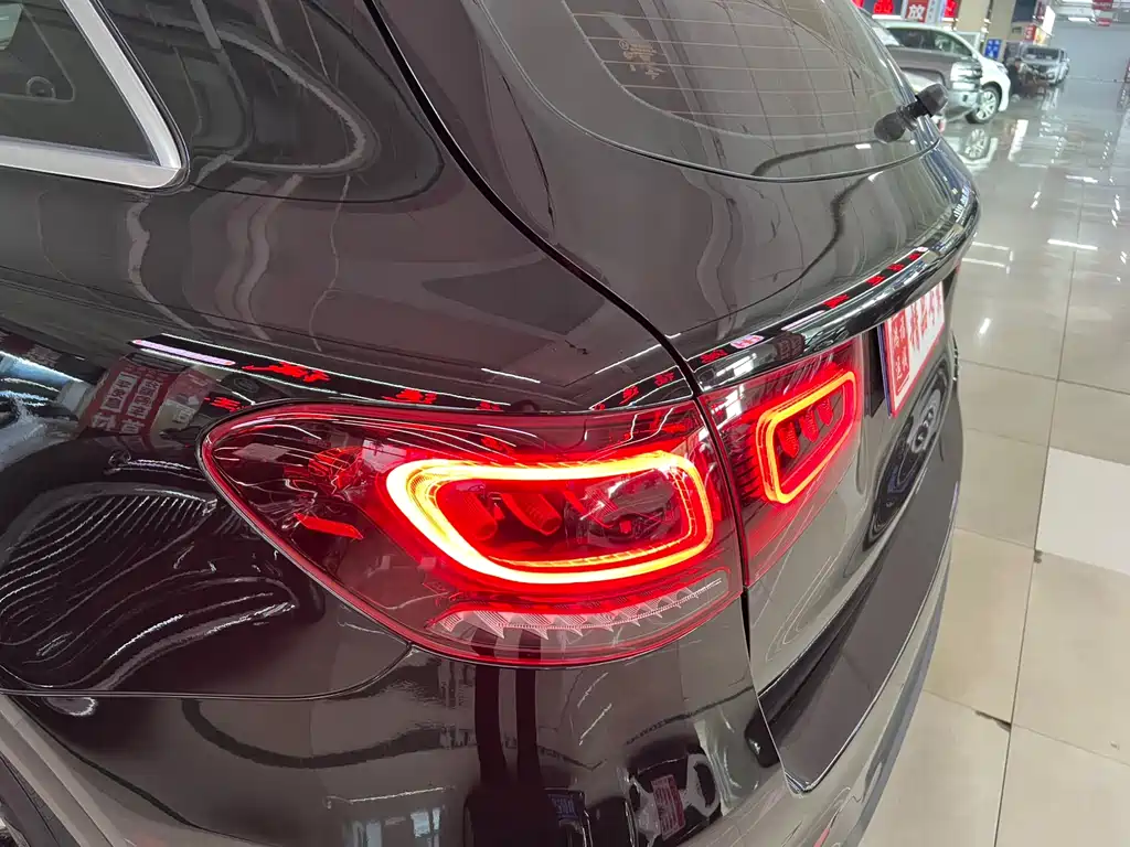 Mercedes-Benz Mercedes-Benz GLC 2020 GLC 300 L 4MATIC Sport Edition 2020 - thumbnail 7