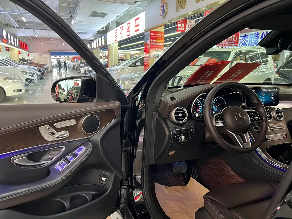Mercedes-Benz Mercedes-Benz GLC 2020 GLC 300 L 4MATIC Sport Edition 2020 - thumbnail 10