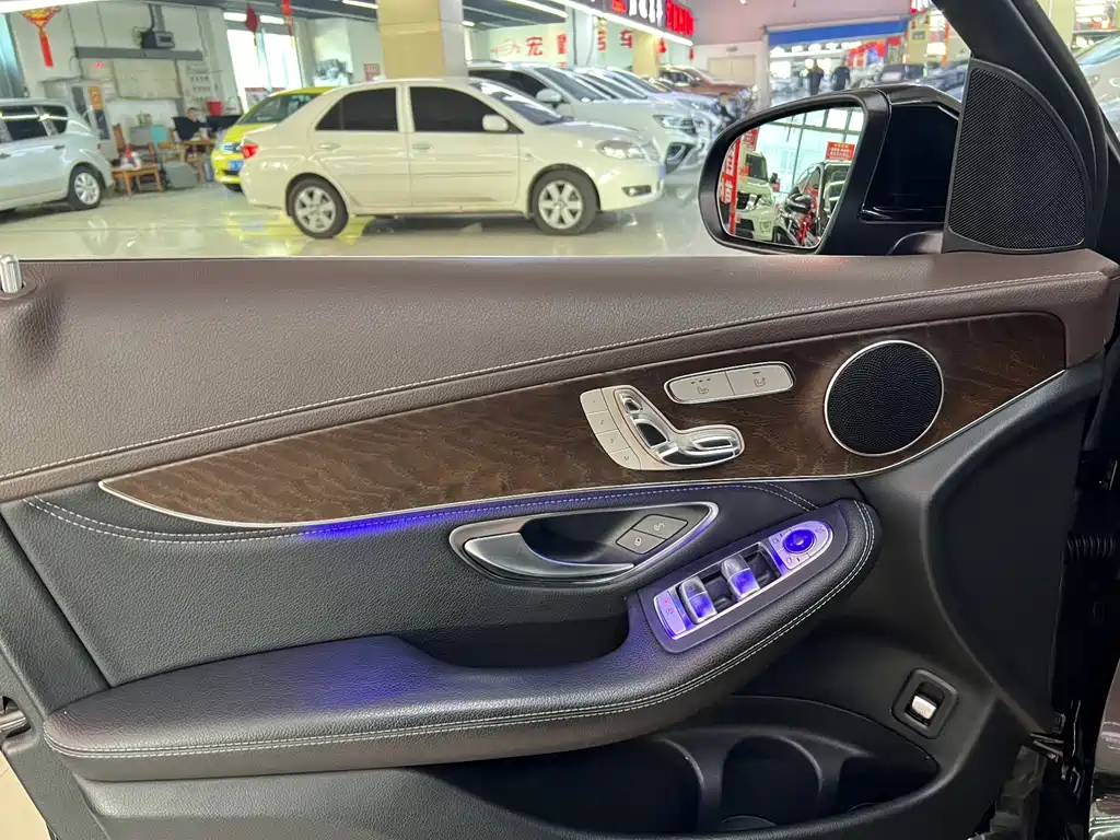 Mercedes-Benz Mercedes-Benz GLC 2020 GLC 300 L 4MATIC Sport Edition 2020 - thumbnail 11