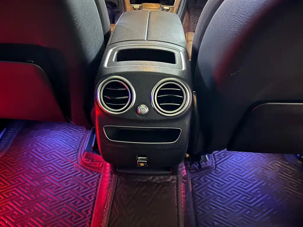 Mercedes-Benz Mercedes-Benz GLC 2020 GLC 300 L 4MATIC Sport Edition 2020 - thumbnail 19