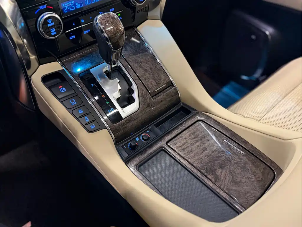 Toyota Alphard 2021 Crown Hybrid 2.5L HV Luxury Version 2023 - thumbnail 16