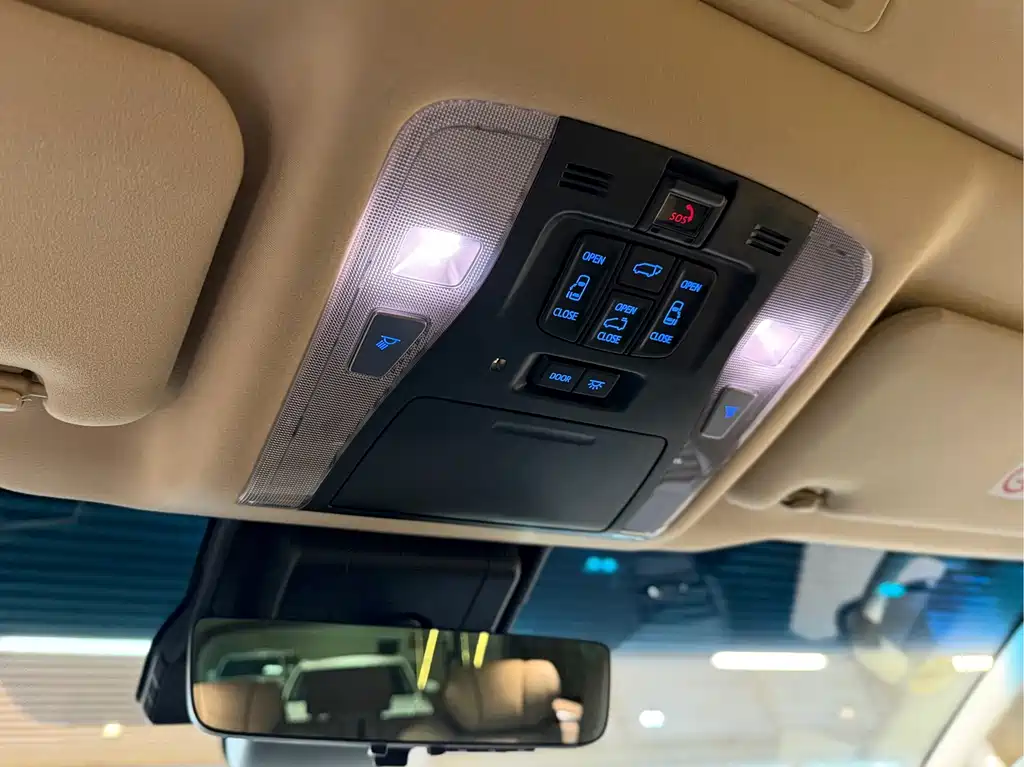 Toyota Alphard 2021 Crown Hybrid 2.5L HV Luxury Version 2023 - thumbnail 17