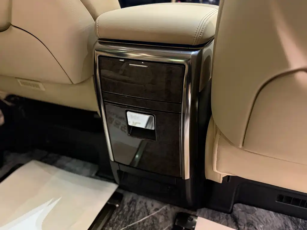 Toyota Alphard 2021 Crown Hybrid 2.5L HV Luxury Version 2023 - thumbnail 27