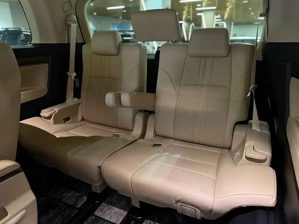 Toyota Alphard 2021 Crown Hybrid 2.5L HV Luxury Version 2023 - thumbnail 28