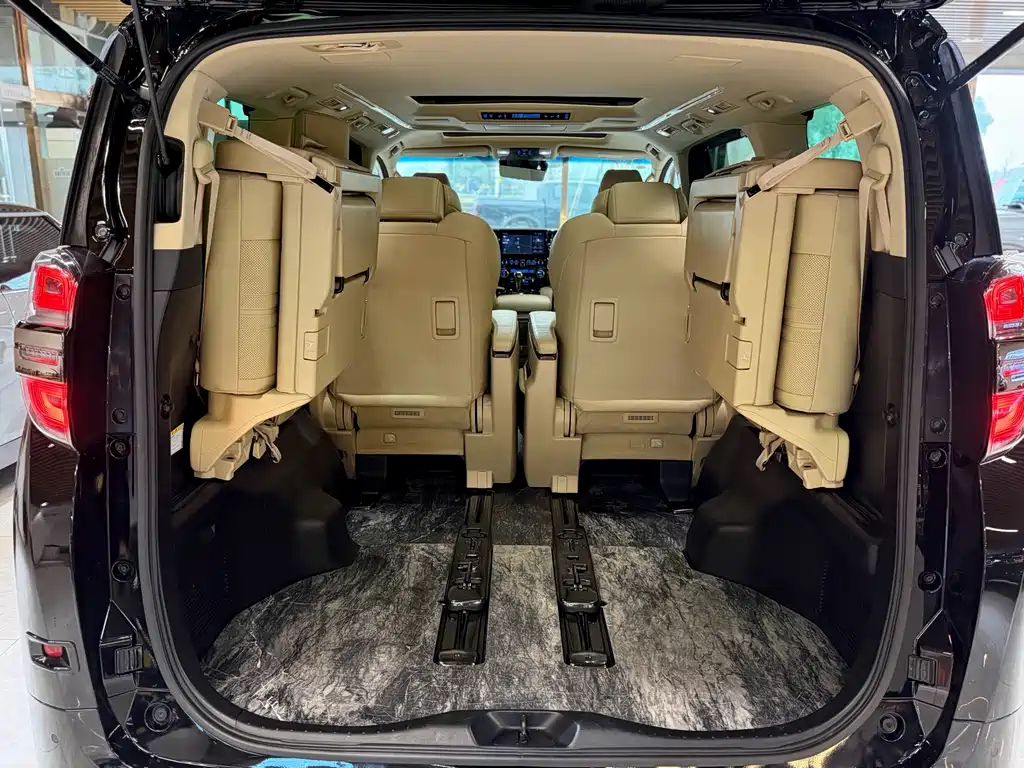 Toyota Alphard 2021 Crown Hybrid 2.5L HV Luxury Version 2023 - thumbnail 29
