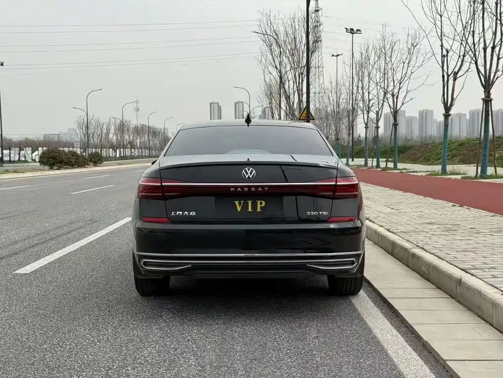 Volkswagen Volkswagen Passat 2022 330TSI Luxury Starry Sky Edition 2021 - thumbnail 7