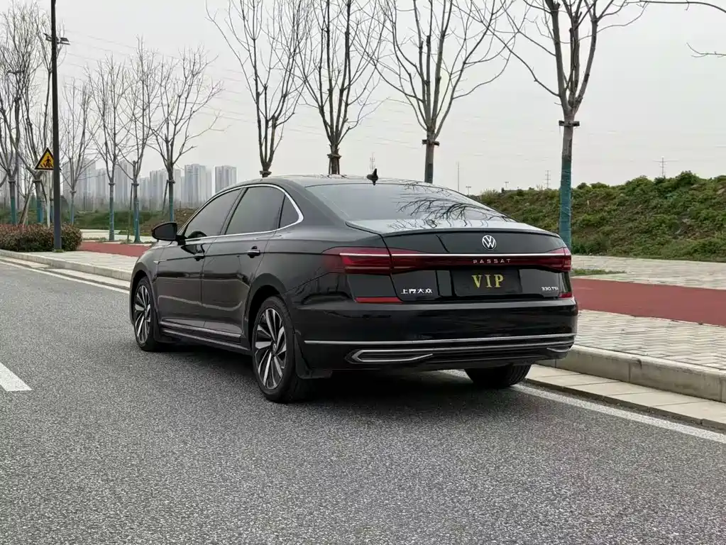 Volkswagen Volkswagen Passat 2022 330TSI Luxury Starry Sky Edition 2021 - thumbnail 8