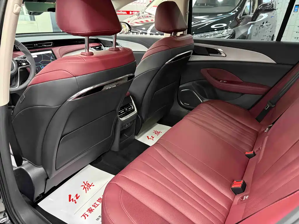 Hongqi Hongqi H5 2025 2.0T Automatic Flag Enjoyment Edition 2025 - thumbnail 8