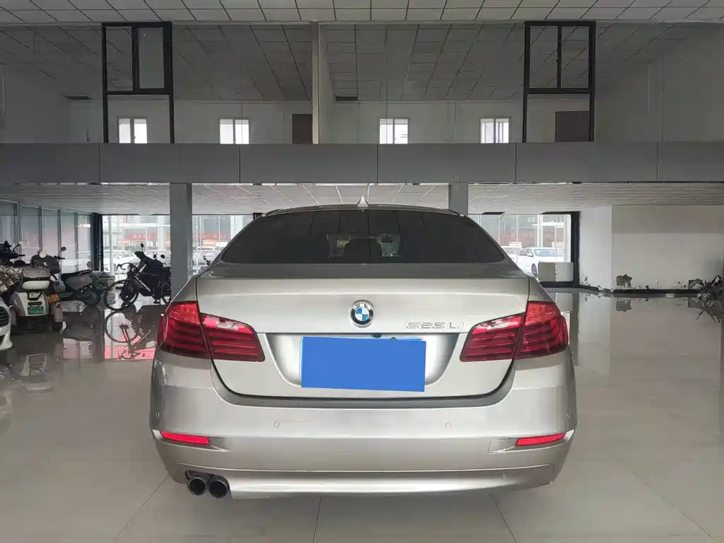 BMW BMW 5 Series 2014 520Li Elegant 2014 - thumbnail 5