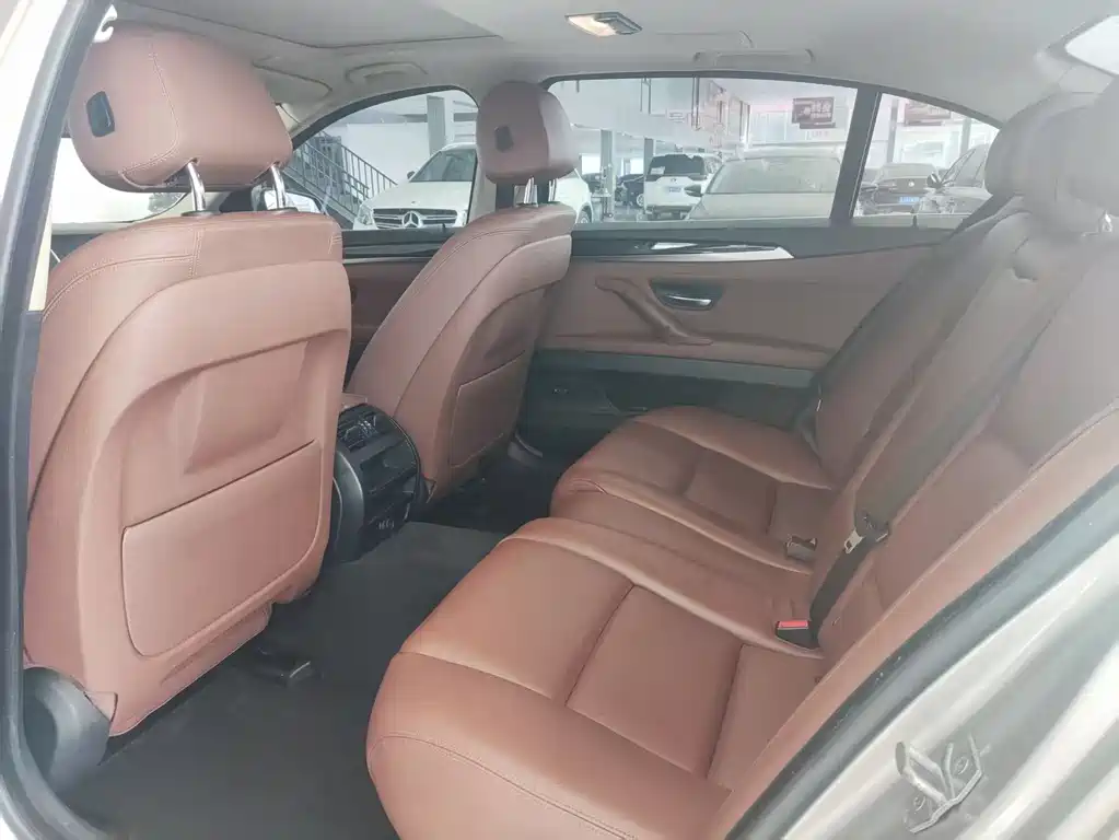 BMW BMW 5 Series 2014 520Li Elegant 2014 - thumbnail 8