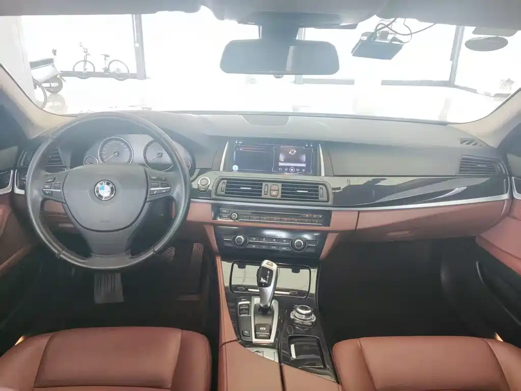 BMW BMW 5 Series 2014 520Li Elegant 2014 - thumbnail 9