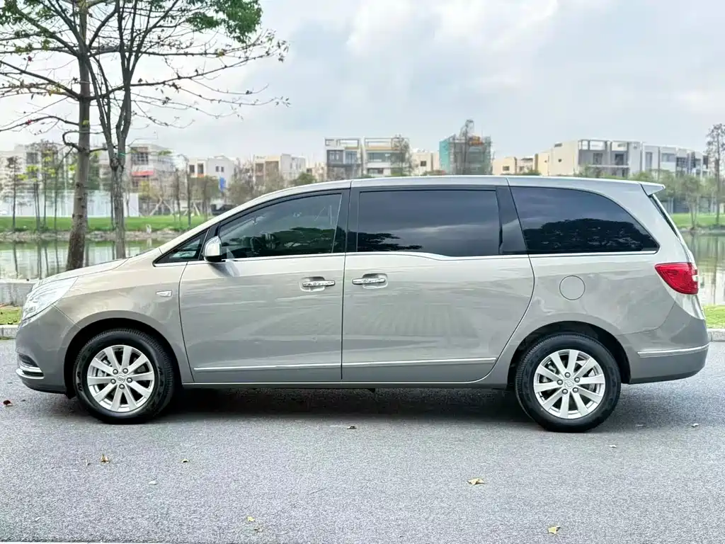Buick Buick GL8 2018 28T Premium Edition China VI 2020 - thumbnail 2