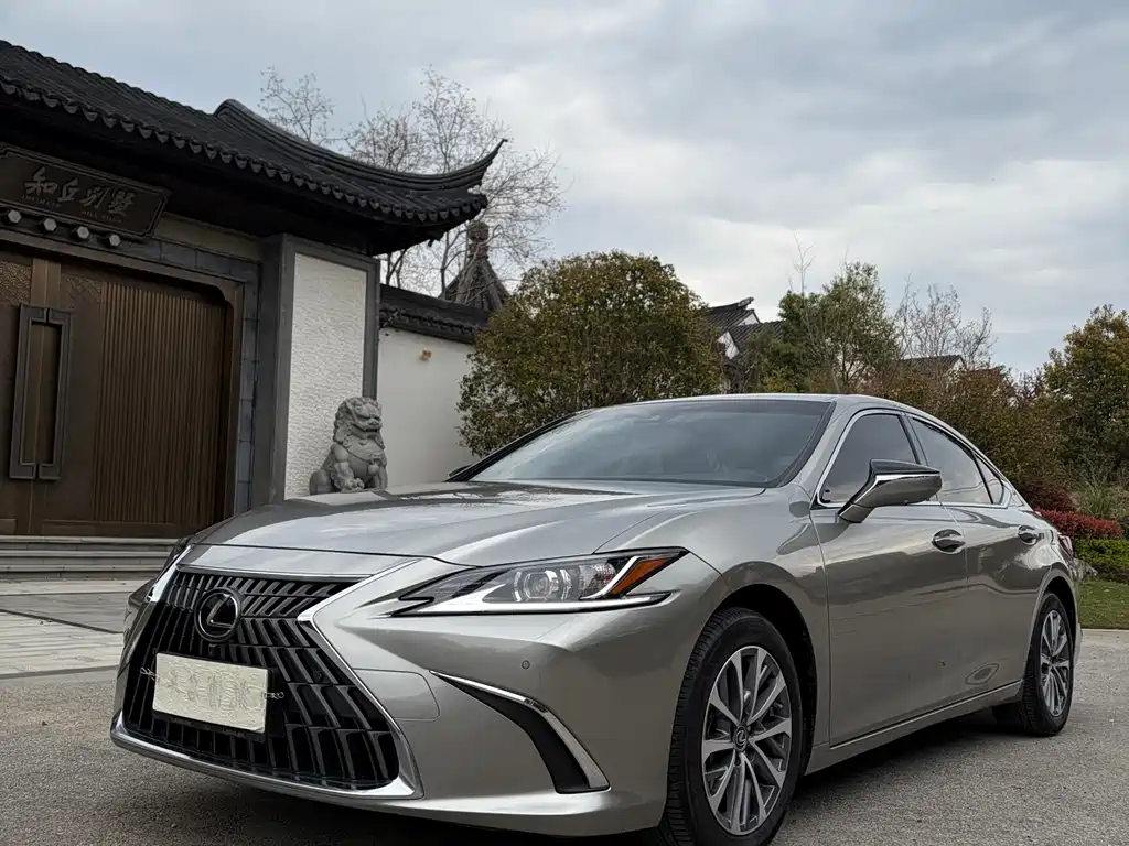 Lexus Lexus ES 300h 2022 Excellence Edition 2022