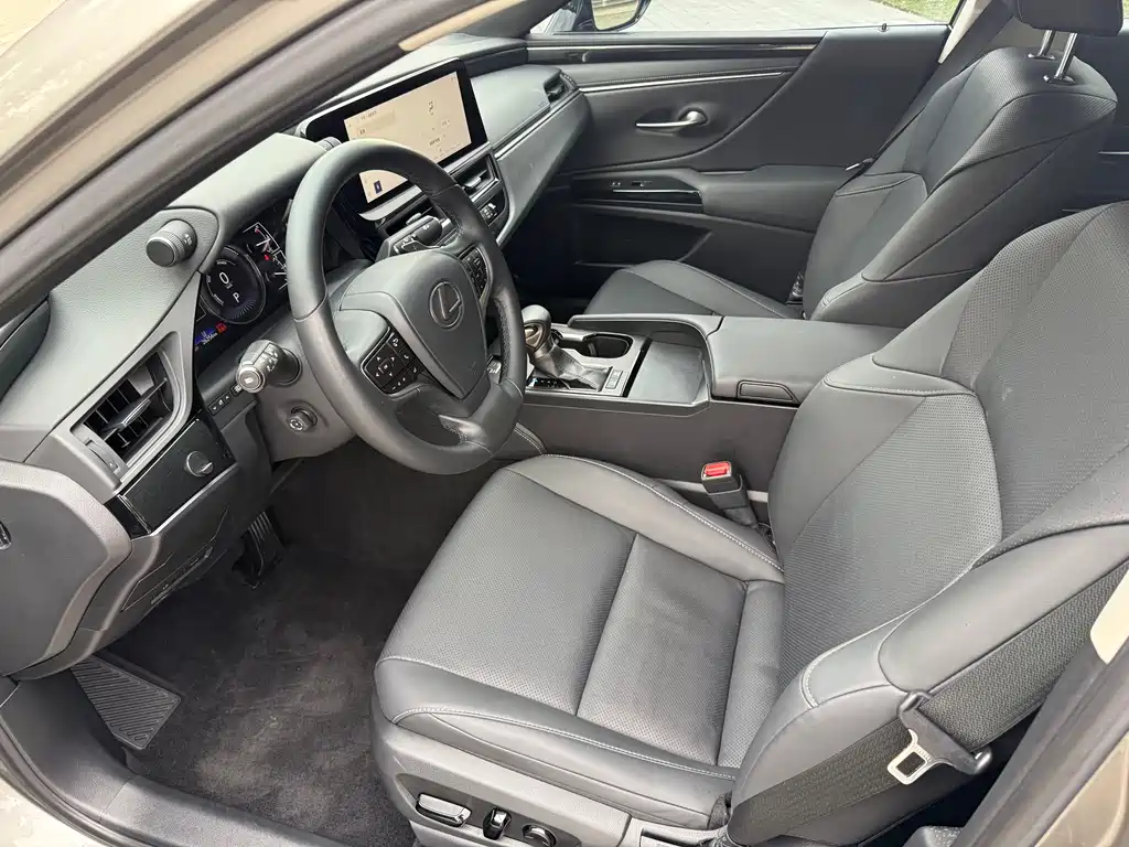 Lexus Lexus ES 300h 2022 Excellence Edition 2022 - thumbnail 6