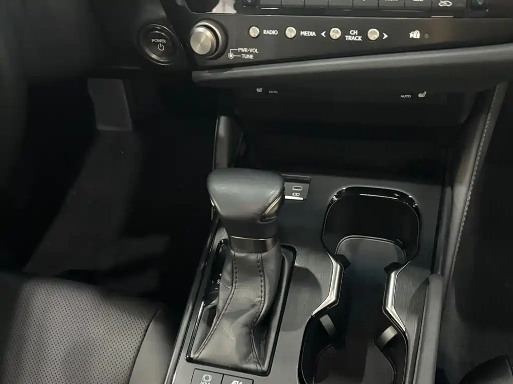 Lexus Lexus ES 300h 2022 Excellence Edition 2022 - thumbnail 13