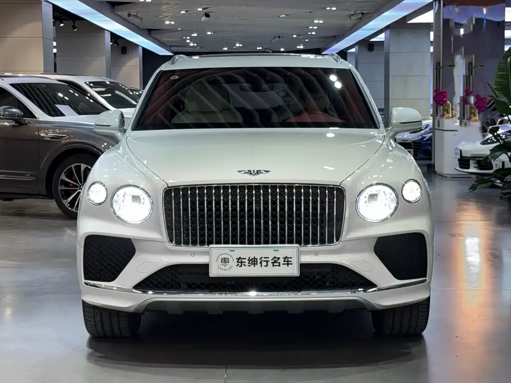Bentley Bentayga 2023 4.0T V8 Extended Wheelbase 2023 - thumbnail 2