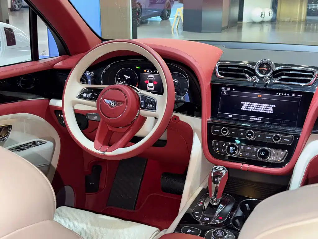 Bentley Bentayga 2023 4.0T V8 Extended Wheelbase 2023 - thumbnail 12