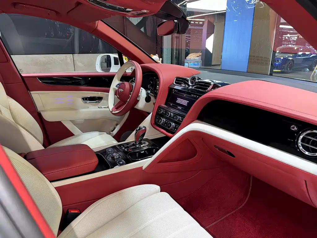 Bentley Bentayga 2023 4.0T V8 Extended Wheelbase 2023 - thumbnail 13