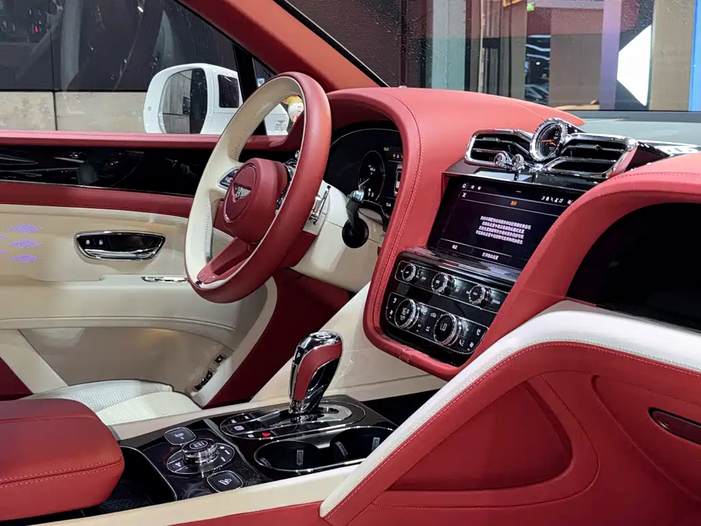 Bentley Bentayga 2023 4.0T V8 Extended Wheelbase 2023 - thumbnail 14