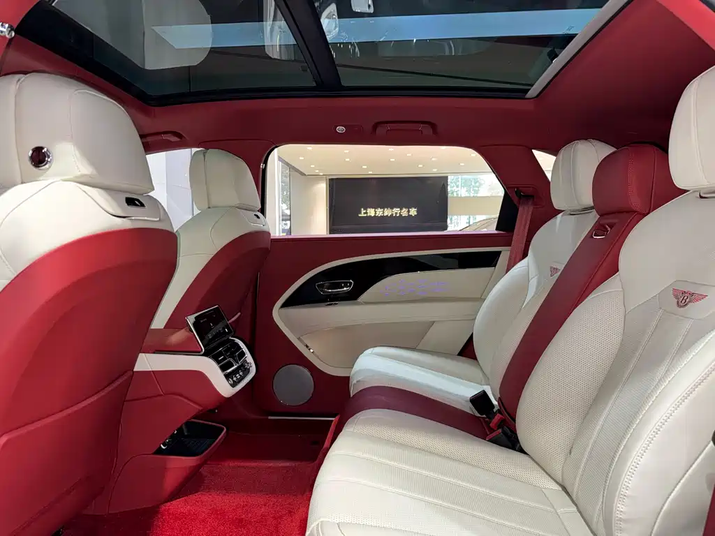 Bentley Bentayga 2023 4.0T V8 Extended Wheelbase 2023 - thumbnail 18