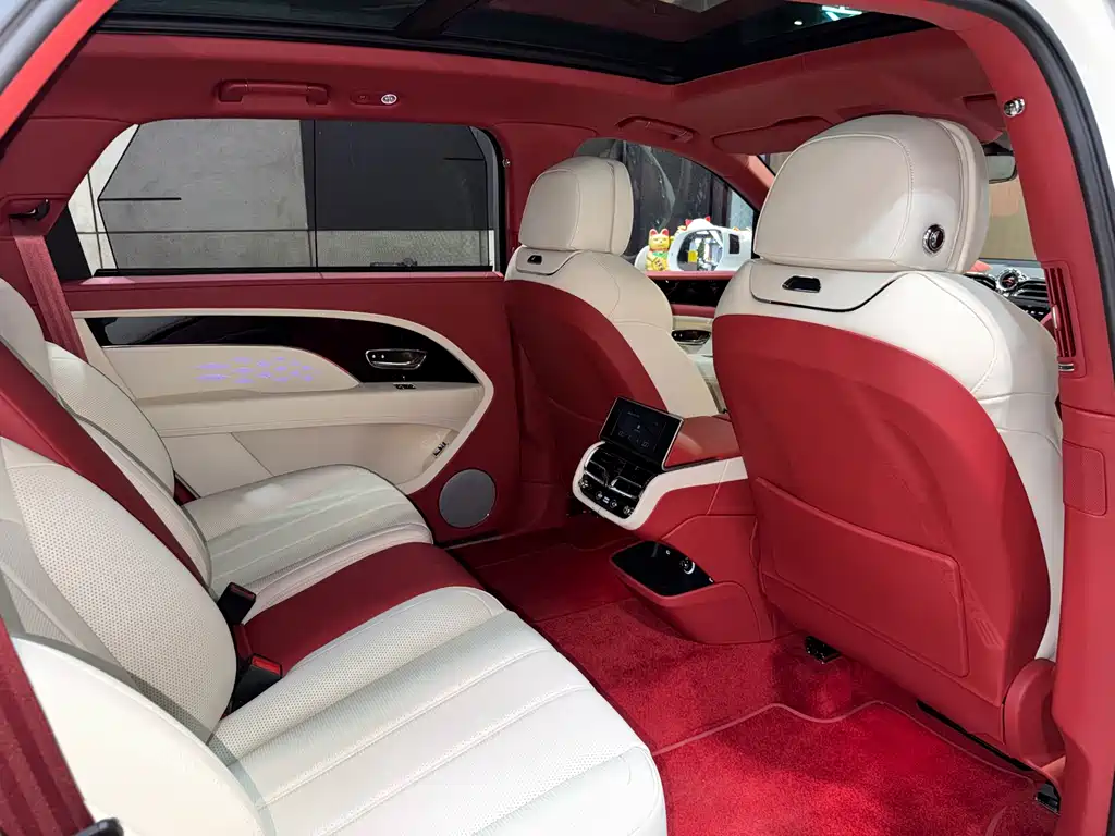 Bentley Bentayga 2023 4.0T V8 Extended Wheelbase 2023 - thumbnail 20
