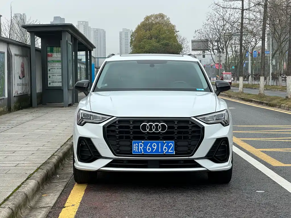 Audi Audi Q3 2022 35 TFSI Fashion Dynamic Edition 2022 - thumbnail 2