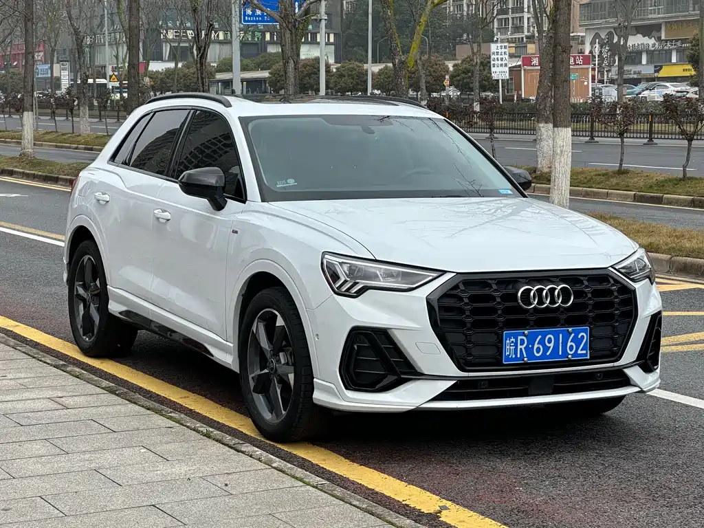 Audi Audi Q3 2022 35 TFSI Fashion Dynamic Edition 2022 - thumbnail 3