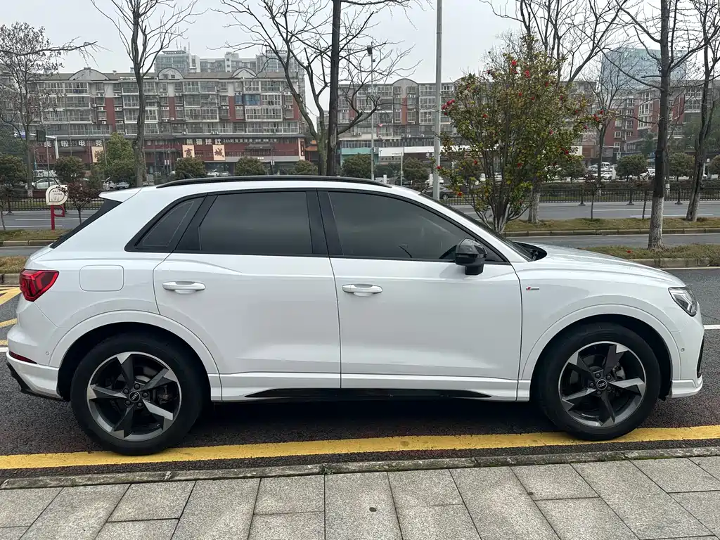 Audi Audi Q3 2022 35 TFSI Fashion Dynamic Edition 2022 - thumbnail 12