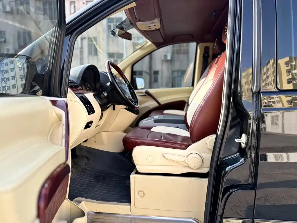 Mercedes-Benz Vito 2015 3.0L Elite Edition 2017 - thumbnail 6