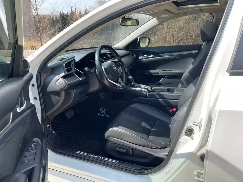 Honda Honda Civic 2019 220TURBO CVT Turbocharged Version China V 2019 - thumbnail 4