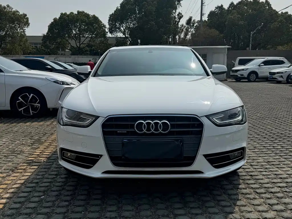 Audi Audi A4L 2013 35 TFSI Automatic Standard Model 2013 - thumbnail 2