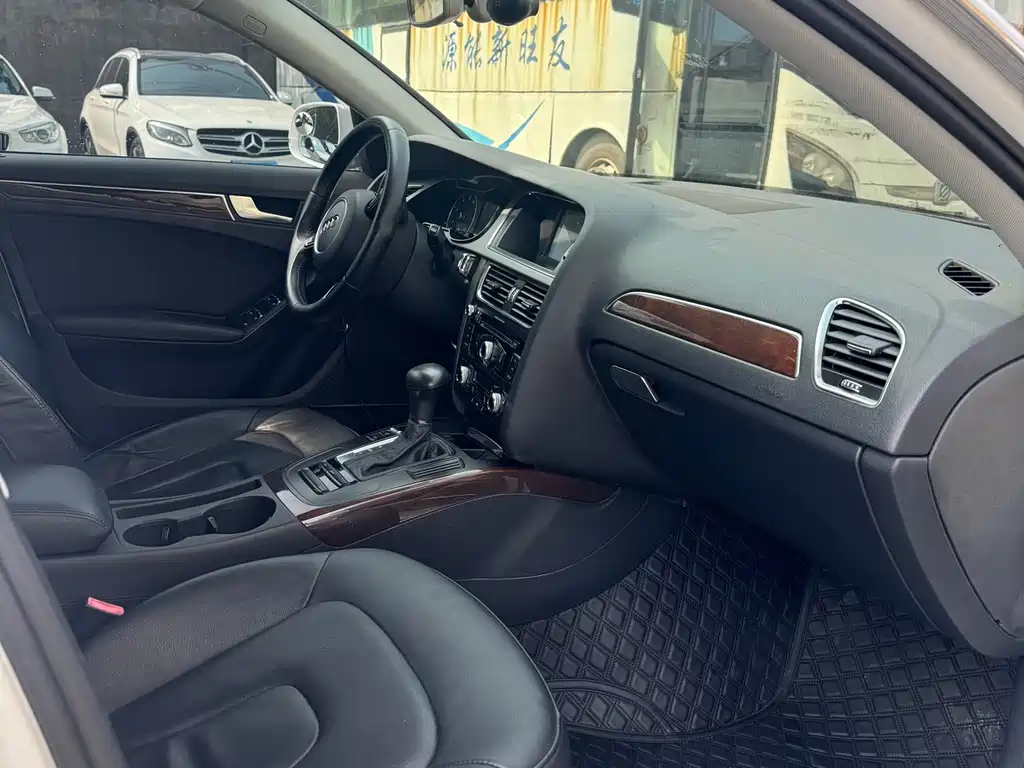 Audi Audi A4L 2013 35 TFSI Automatic Standard Model 2013 - thumbnail 11
