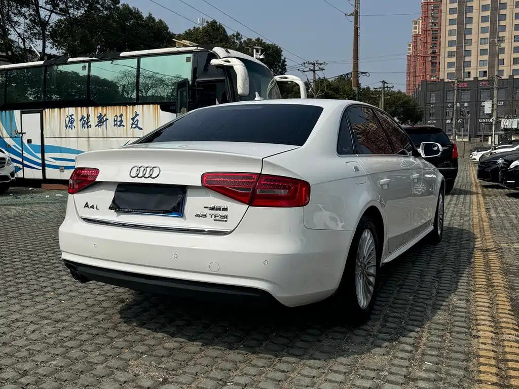 Audi Audi A4L 2013 35 TFSI Automatic Standard Model 2013 - thumbnail 13