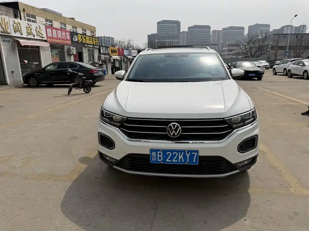 Volkswagen T-Roc 2021 280TSI DSG 2WD Comfort Intelligent Connectivity Edition 2022 - thumbnail 2