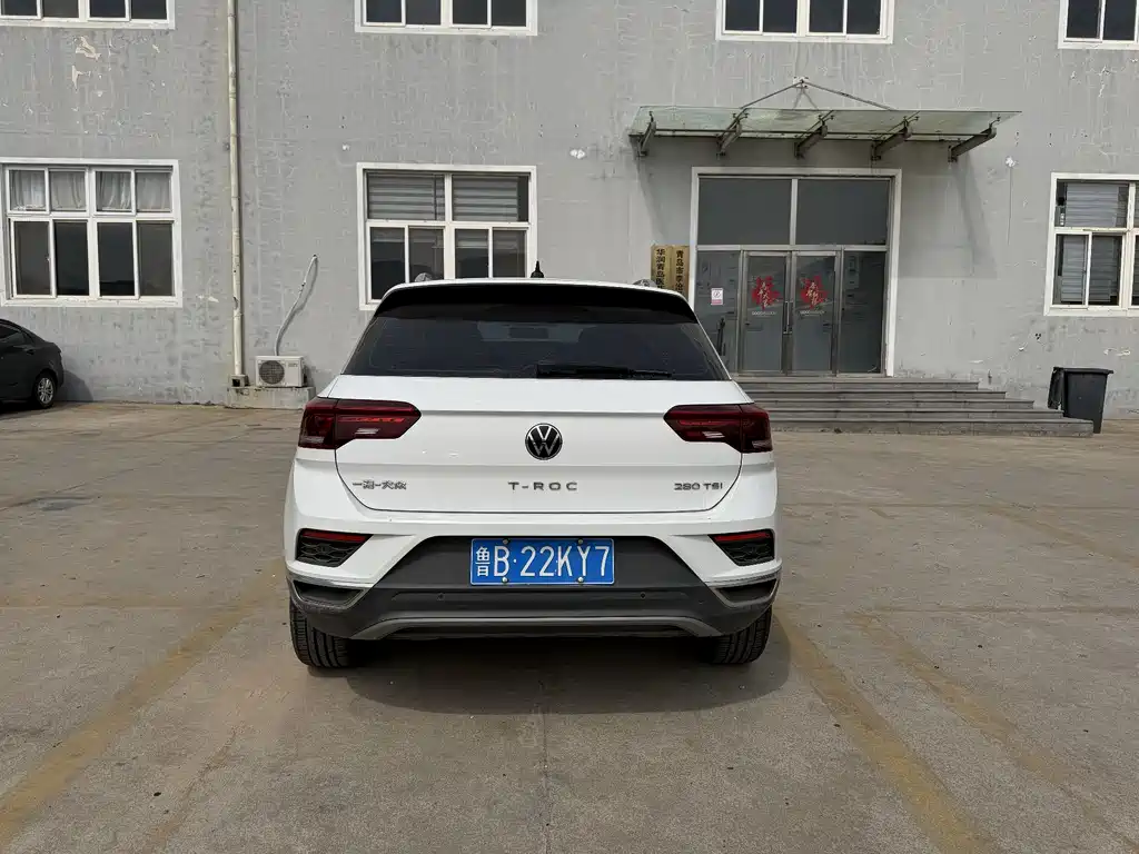 Volkswagen T-Roc 2021 280TSI DSG 2WD Comfort Intelligent Connectivity Edition 2022 - thumbnail 4