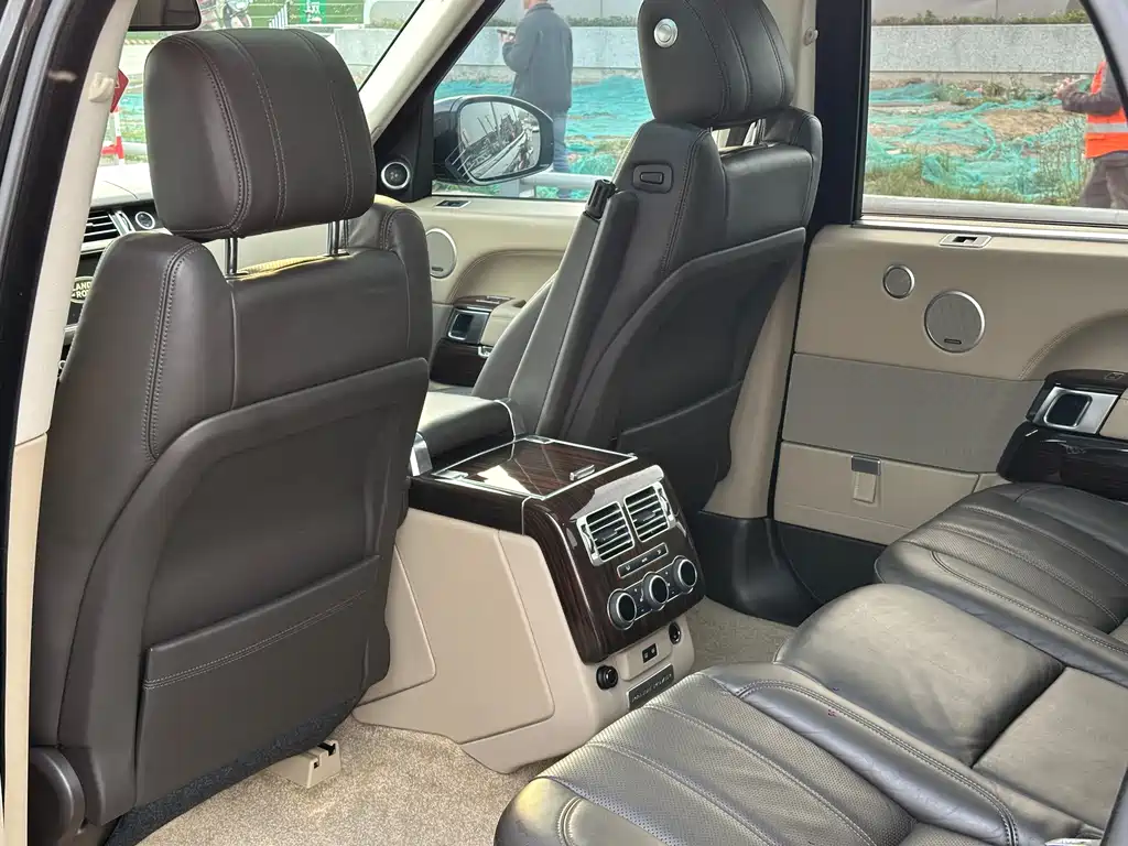 Land Rover Range Rover 2016 3.0 SC V6 Vogue SE Autobiography Long Wheelbase 2016 - thumbnail 9