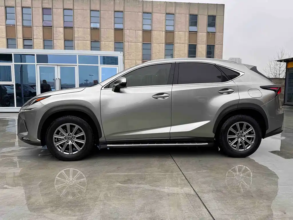 Lexus Lexus NX 200 F Sport AWD 2020 Model 2021 - thumbnail 3