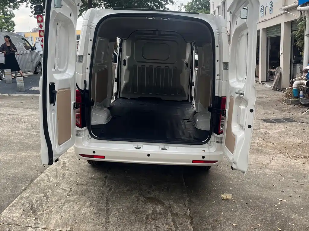 Changan Kuayue Kaiyi Star V7 EV 2025 Model 251km Comfort 2-Seat Ningde 2C 41.86kWh 2026 - thumbnail 5