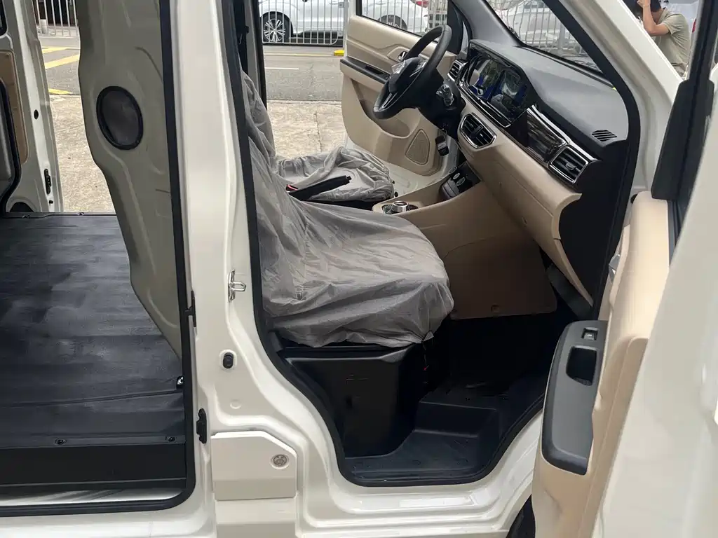 Changan Kuayue Kaiyi Star V7 EV 2025 Model 251km Comfort 2-Seat Ningde 2C 41.86kWh 2026 - thumbnail 9