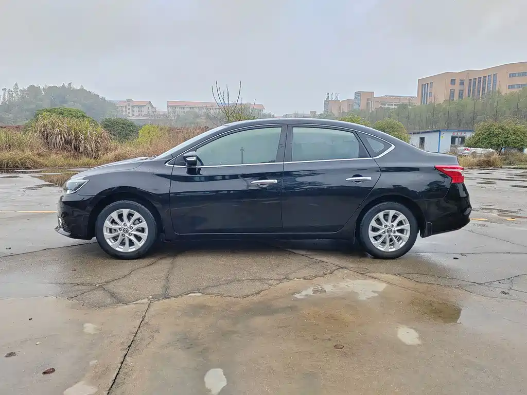 Nissan Nissan Sylphy 2018 1.6XV CVT Premium Edition 2018 - thumbnail 4