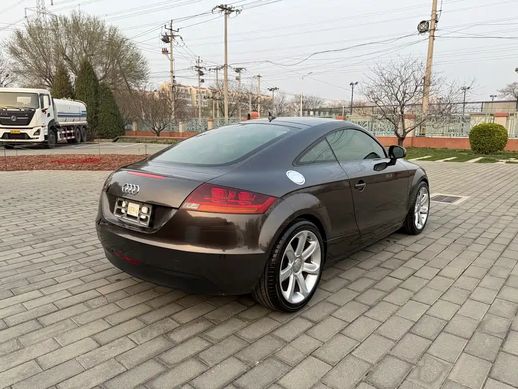 Audi Audi TT 2010 TT 2.0TFSI Heritage Edition 2009 - thumbnail 4