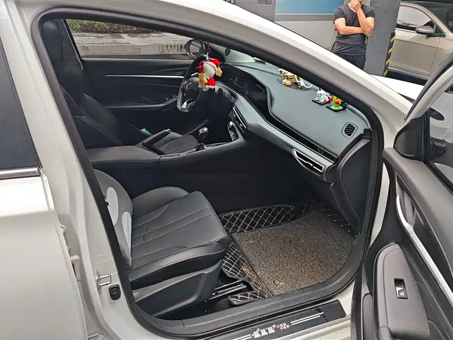 Changan YiDong 2021 PLUS 1.6L GDI Manual Luxury Edition 2022 - thumbnail 8