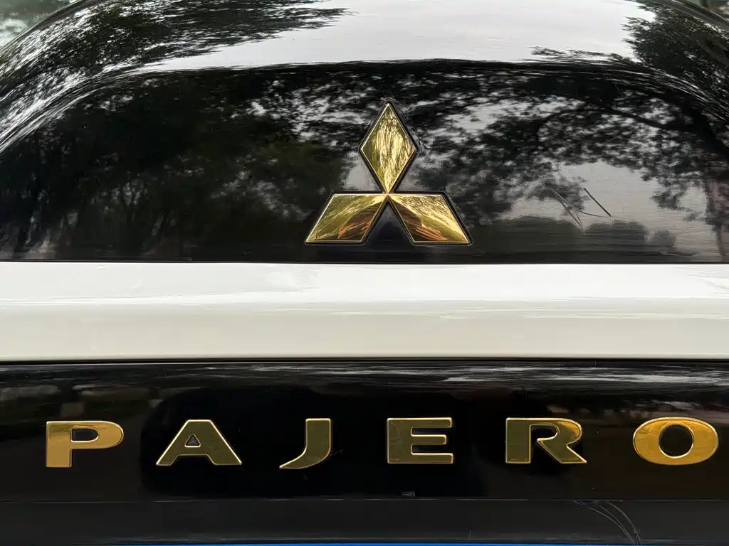 Mitsubishi Pajero Import 2020 Model 3.0L Automatic Standard Version 2020 - thumbnail 11