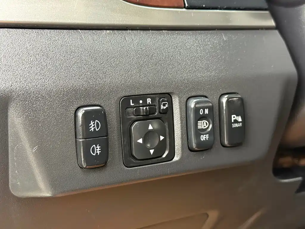 Mitsubishi Pajero Import 2020 Model 3.0L Automatic Standard Version 2020 - thumbnail 20